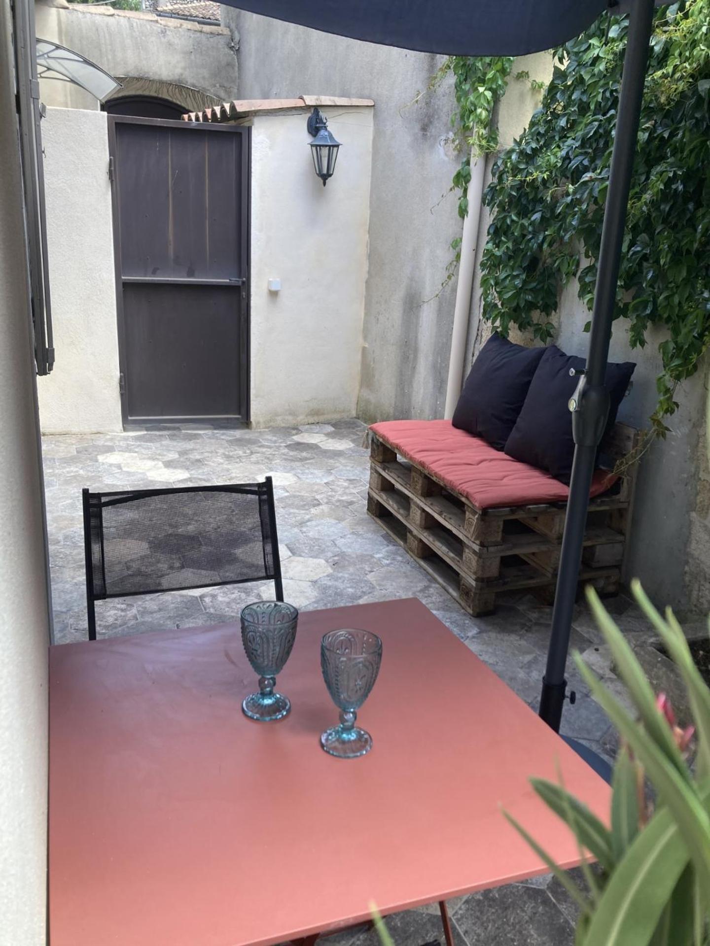 Le Studio D'Auguste- Coeur De Nimes-Chaleureux-Emplacement Ideal Buitenkant foto